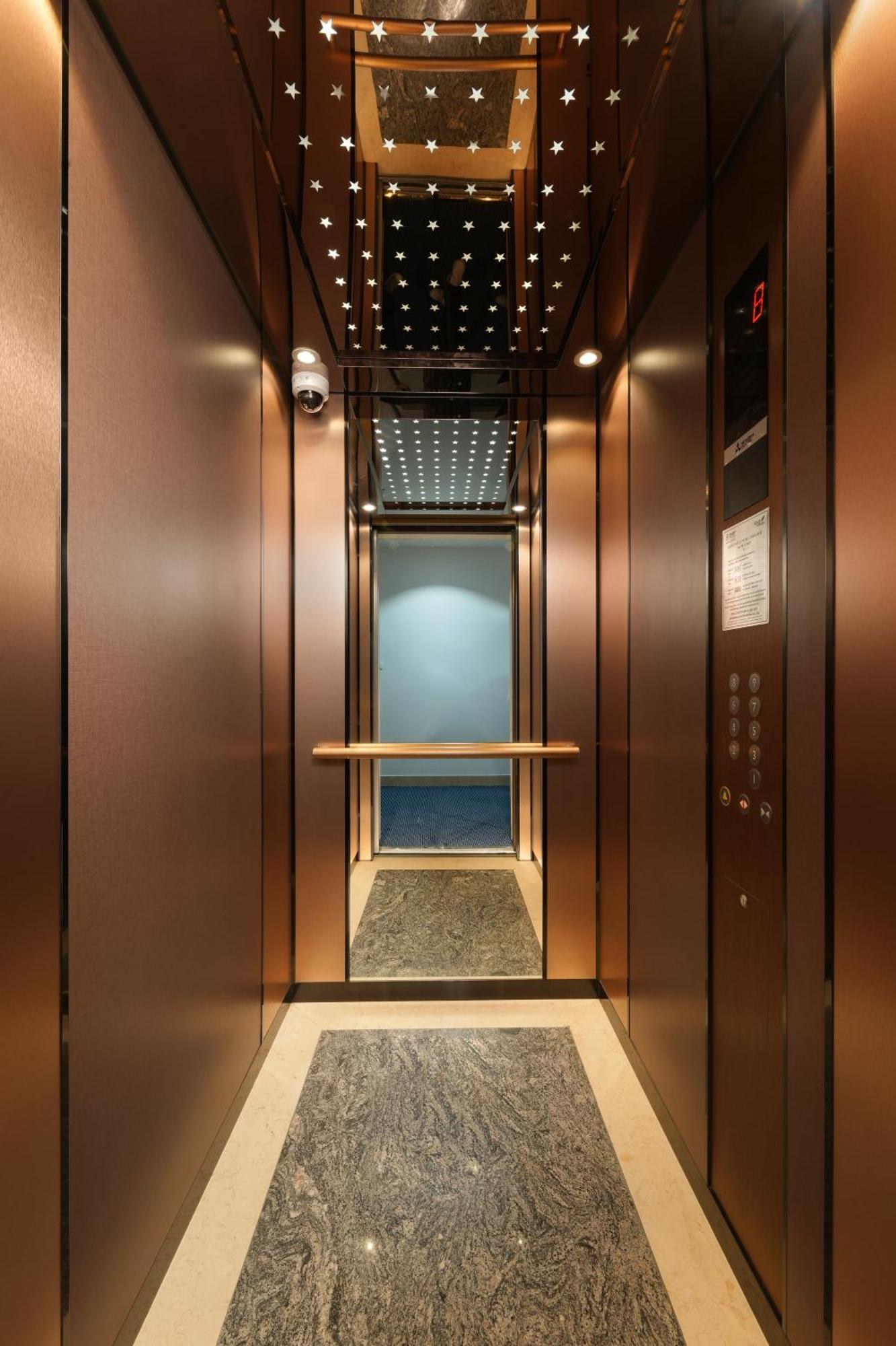 Sq Hang Gai Hotel & Spa Hanoi Exteriör bild